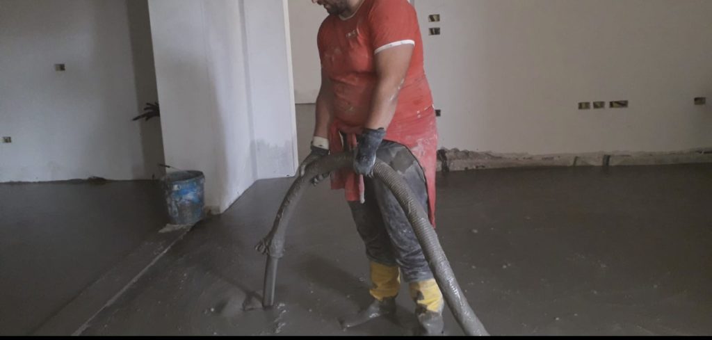 Lavorazione massetti in cantiere